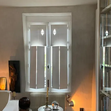 Famous Parisian Designer's Pied-a-terre In Le Marais Apartment *