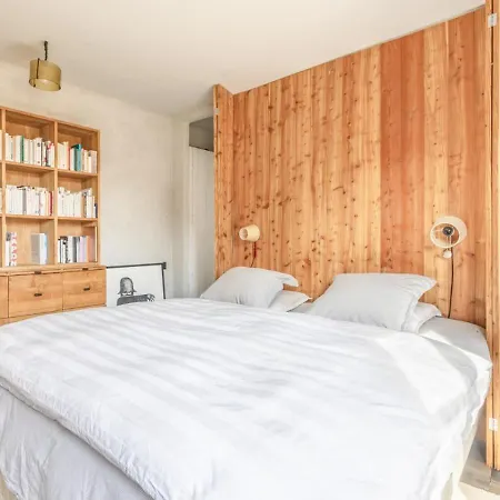 Famous Parisian Designer's Pied-a-terre In Le Marais Apartment Paris