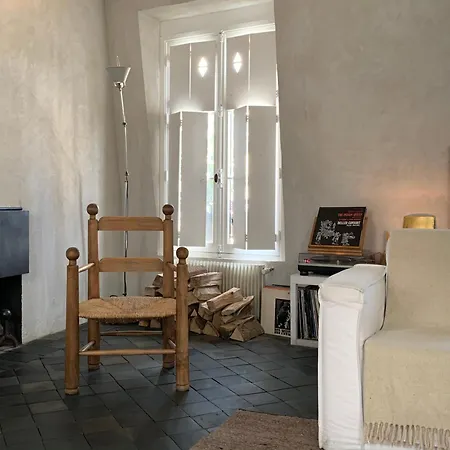 Apartment Famous Parisian Designer's Pied-a-terre In Le Marais *